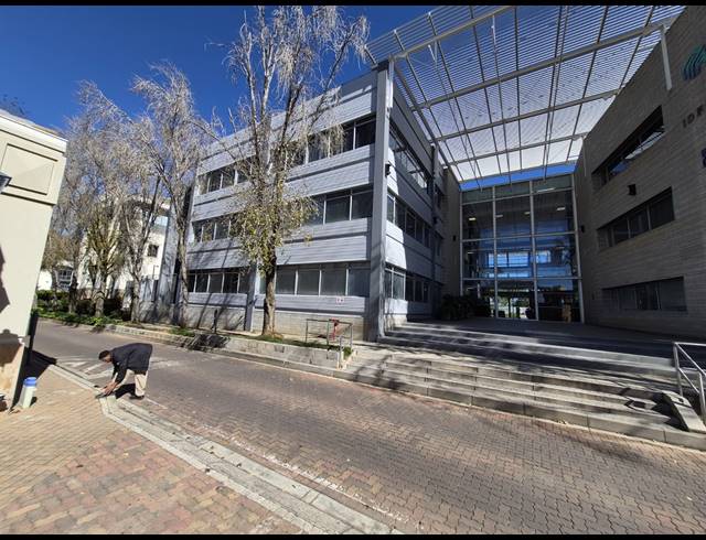 936M² OFFICE TO LET IN ILLOVO